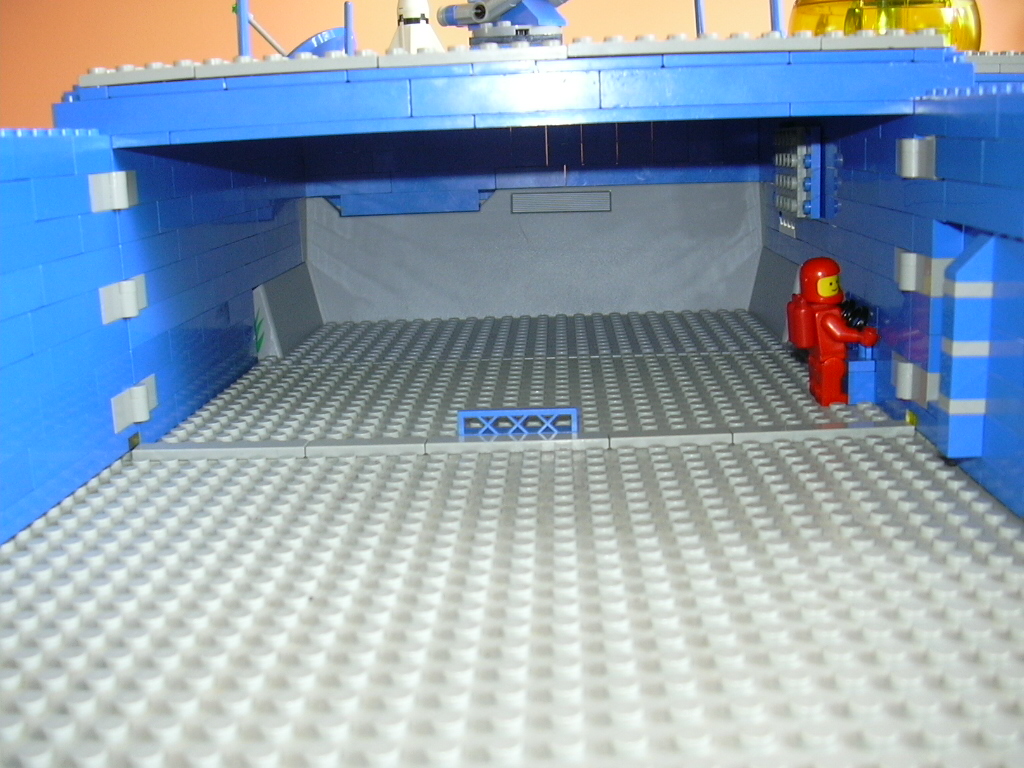 gamma_4_hanger_bay_010.jpg