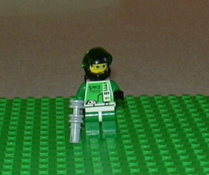 03_commander_robert_assistant.jpg