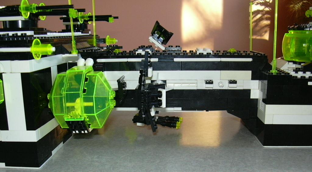 alphacenexterior_003.jpg