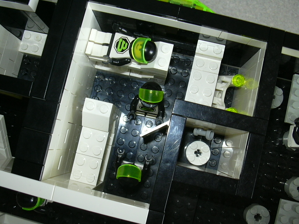 blacktron_enterprise_020.jpg