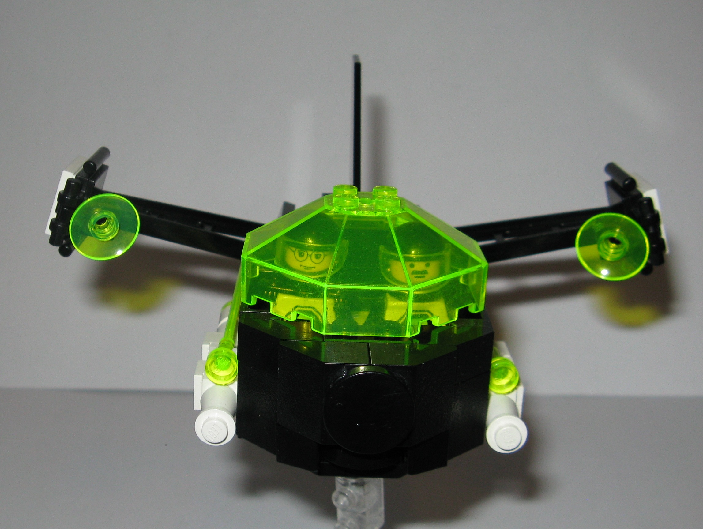 small_shuttle_03.jpg