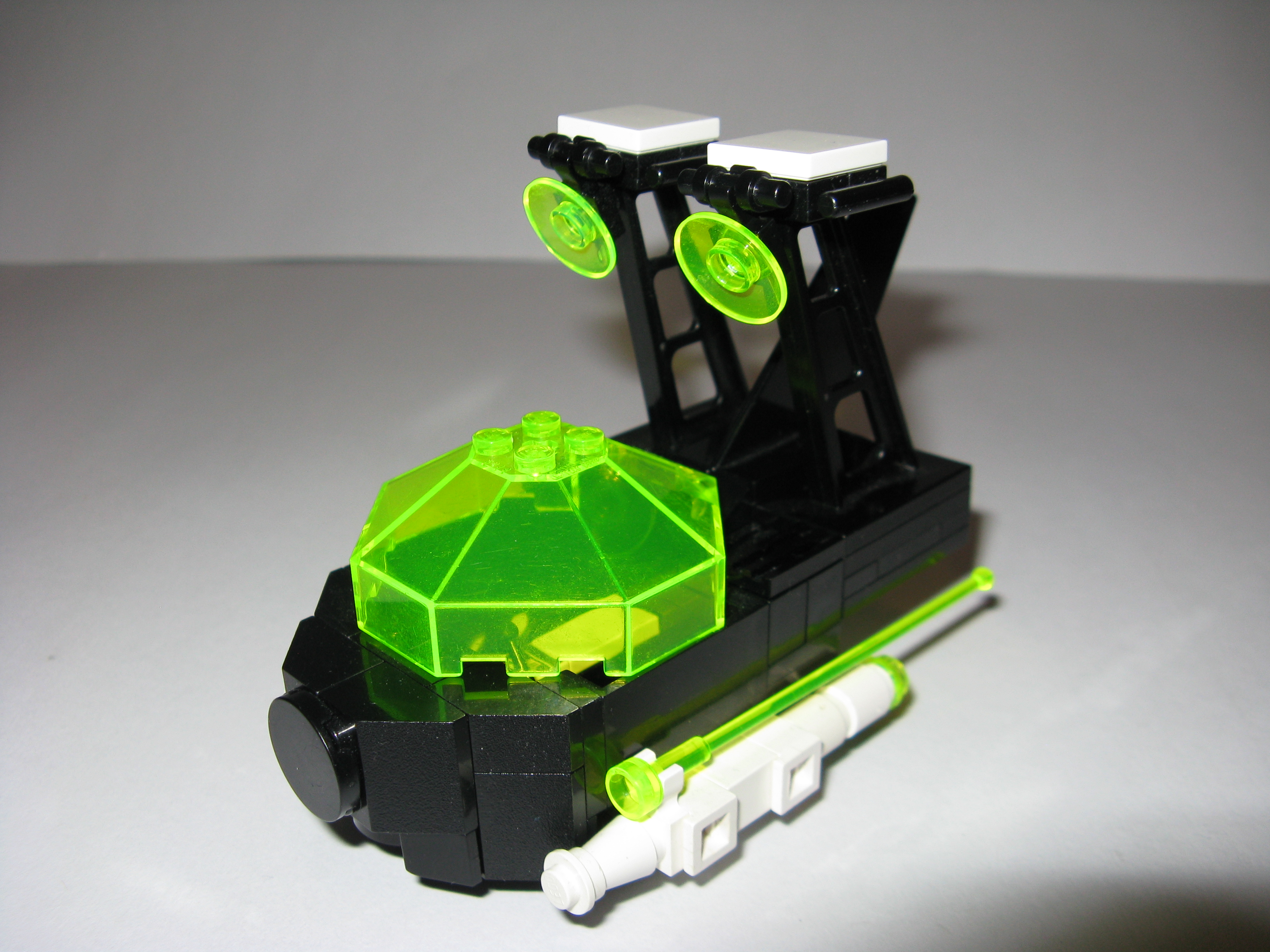 small_shuttle_06.jpg