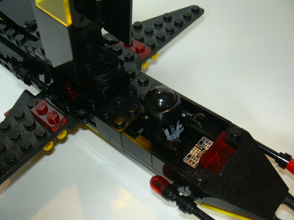 3_blacktron_09.jpg