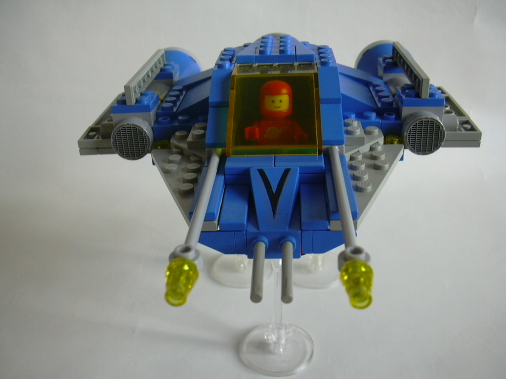 ll-444_galaxy_fighter_004.jpg