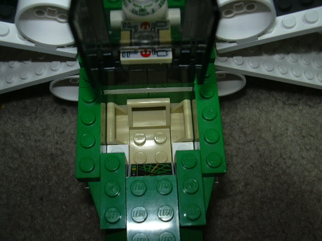 08_cockpit.jpg