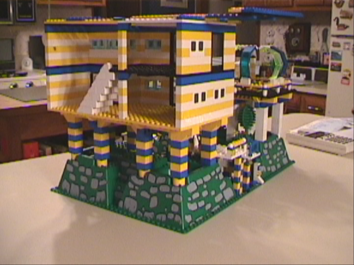 decohouse24.jpg
