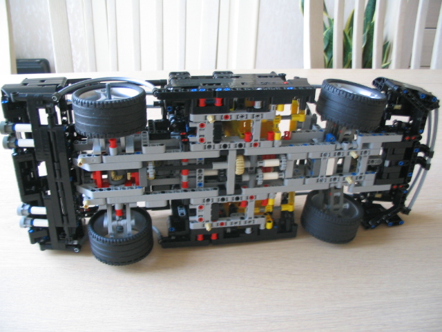 legosupercarblack2011_011.jpg