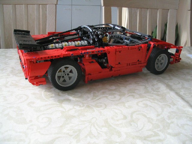 studlesssupercarbugatti_004.jpg