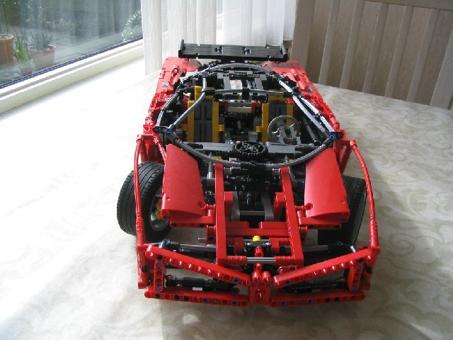 studlesssupercarbugatti_005.jpg