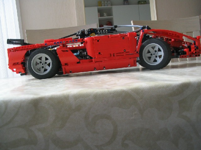 studlesssupercarbugatti_007.jpg