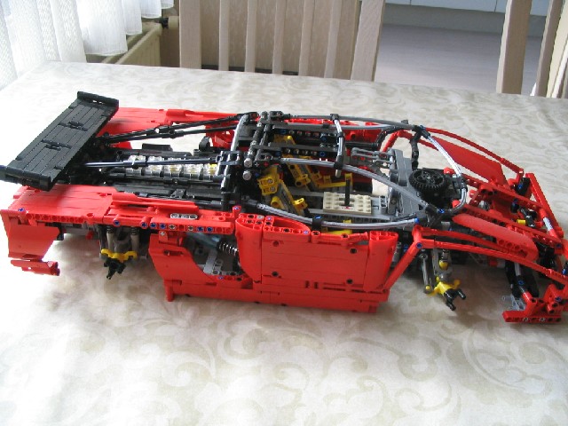 studlesssupercarbugatti_011.jpg