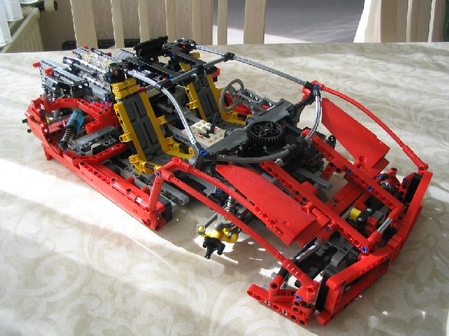 studlesssupercarbugatti_023.jpg