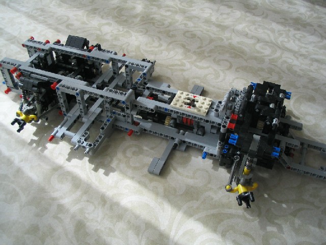 studlesssupercarbugatti_046.jpg