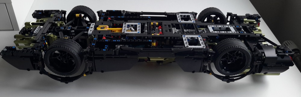 jaguar_xjr19_10.jpg