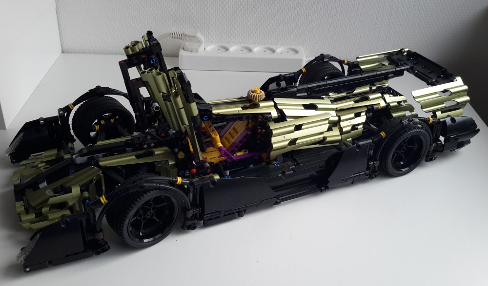 jaguar_xjr19_5.jpg