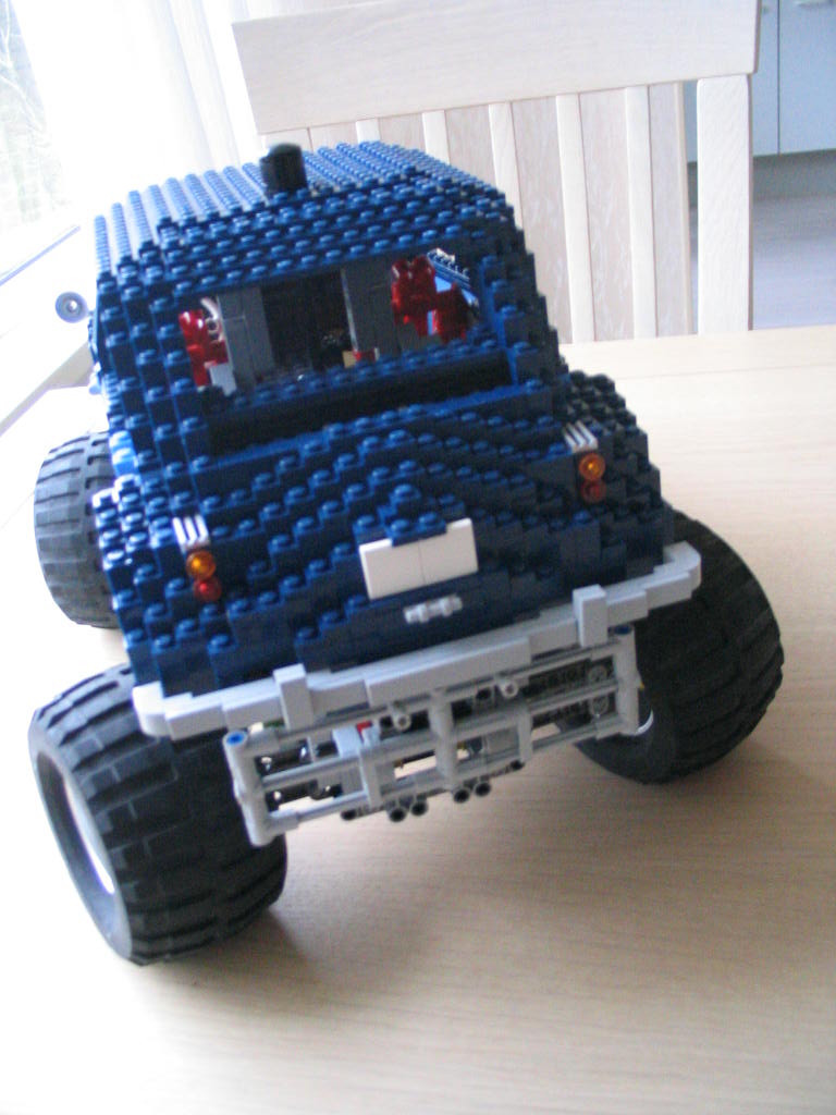lego_monsterbeetle_014.jpg