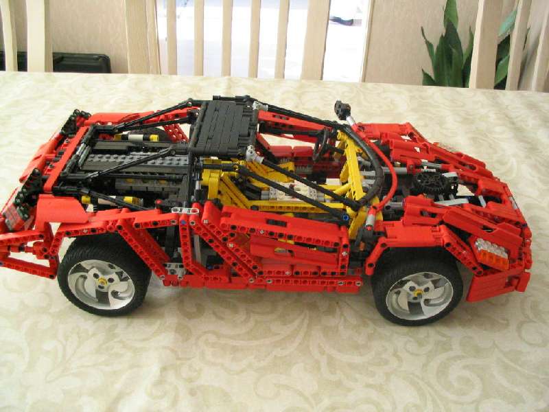 lego_studlessredsportscar2009_002.jpg