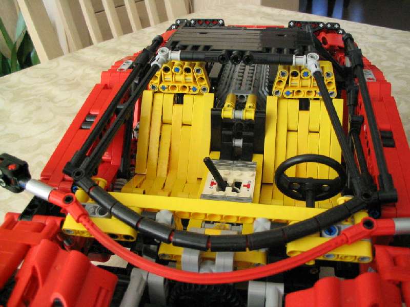 lego_studlessredsportscar2009_010.jpg