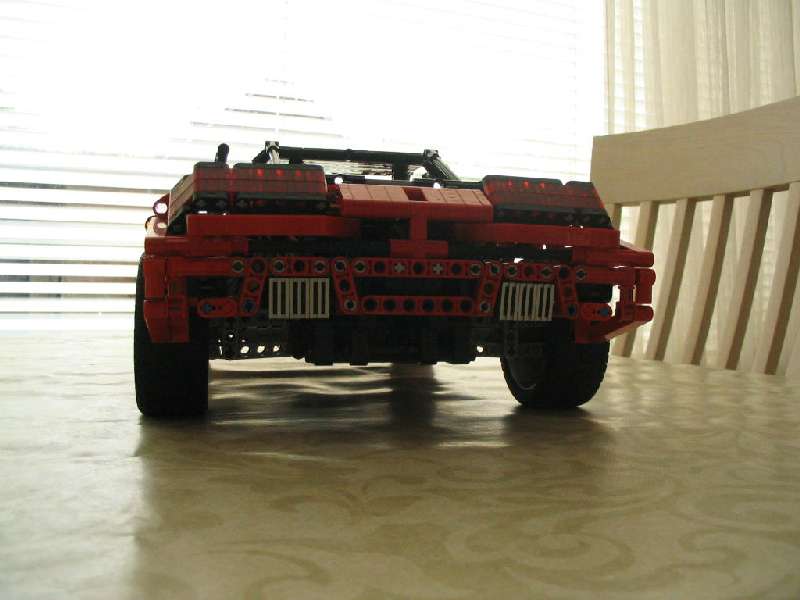 lego_studlessredsportscar2009_013.jpg