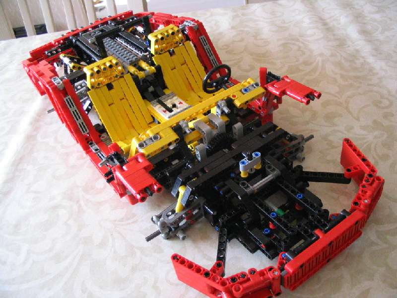 lego_studlessredsportscar2009_019.jpg