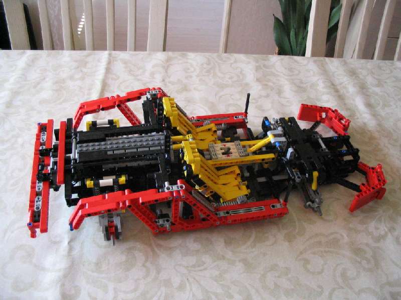 lego_studlessredsportscar2009_020.jpg