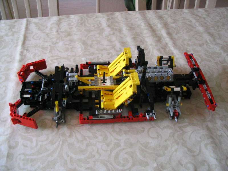 lego_studlessredsportscar2009_021.jpg