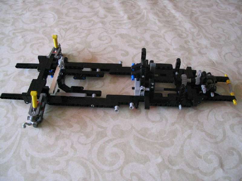lego_studlessredsportscar2009_027.jpg