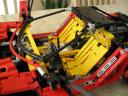 lego_studlessredsportscar2009_009.jpg