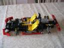 lego_studlessredsportscar2009_021.jpg