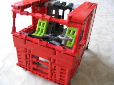 lego_six_axle_truck_017.jpg