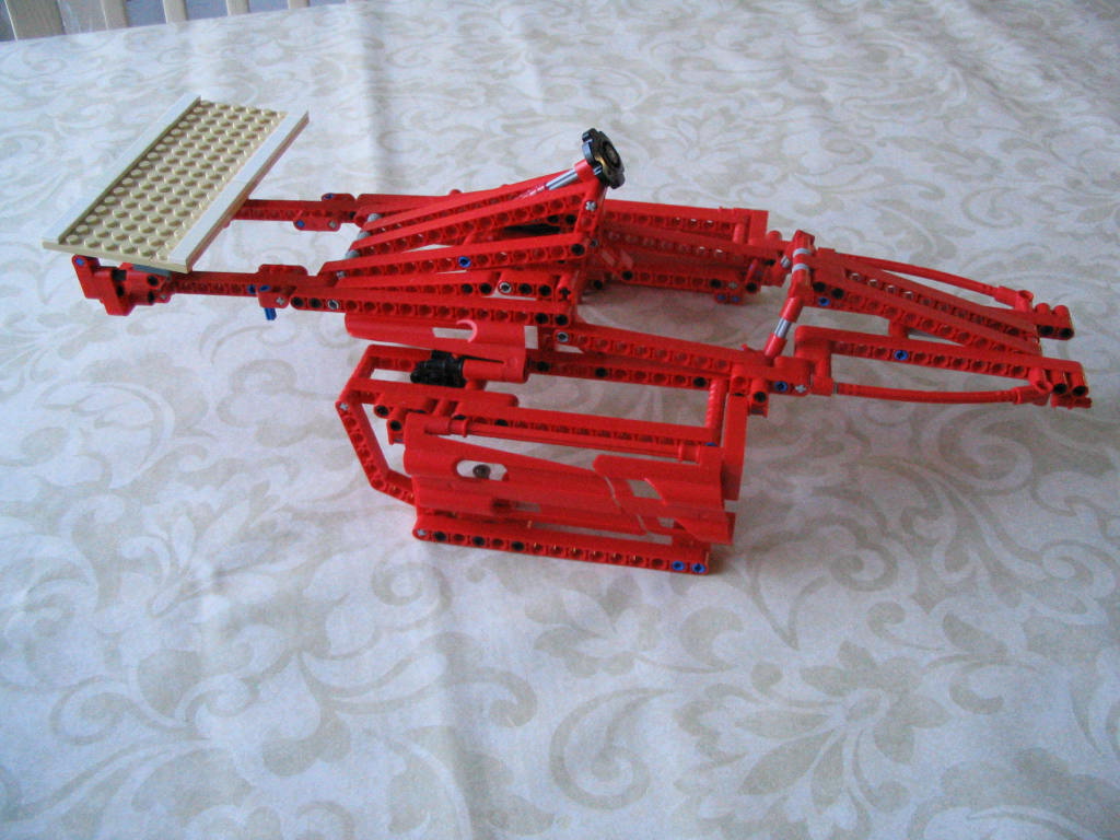 lego_sixwheeledformulaonecar006.jpg