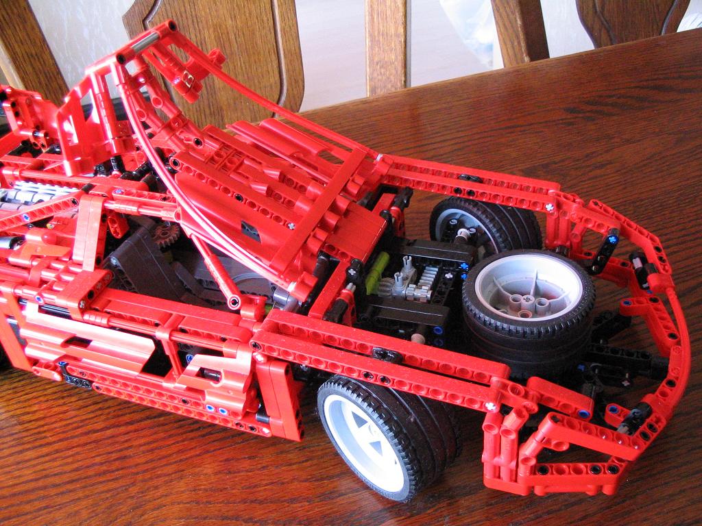 lego_studlessredsportscar_004.jpg