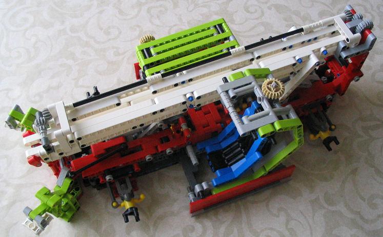 lego_studlesstelehandler_unfinished2_001.jpg