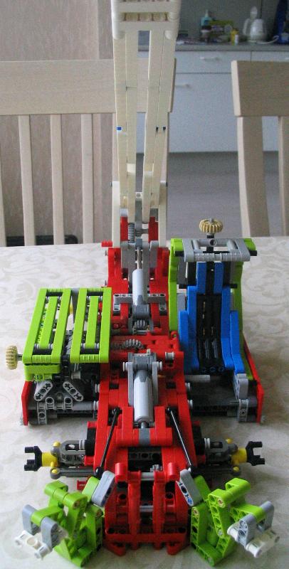 lego_studlesstelehandler_unfinished2_008.jpg