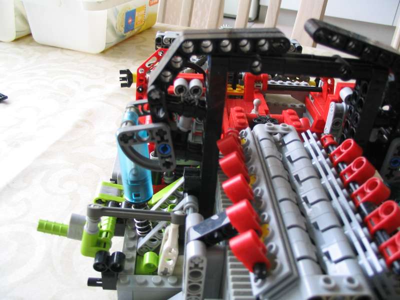 lego_supercarchassis_023.jpg