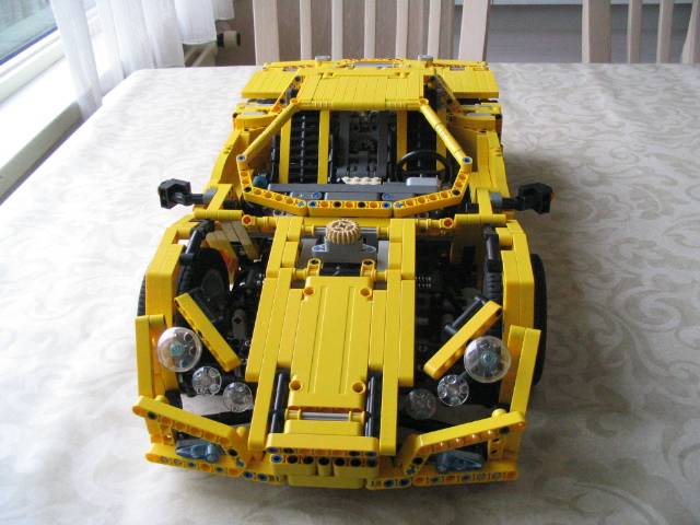 yellowsupercar_003.jpg