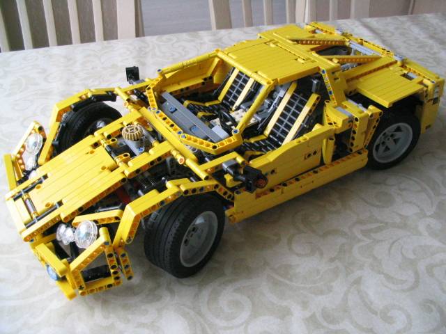yellowsupercar_004.jpg