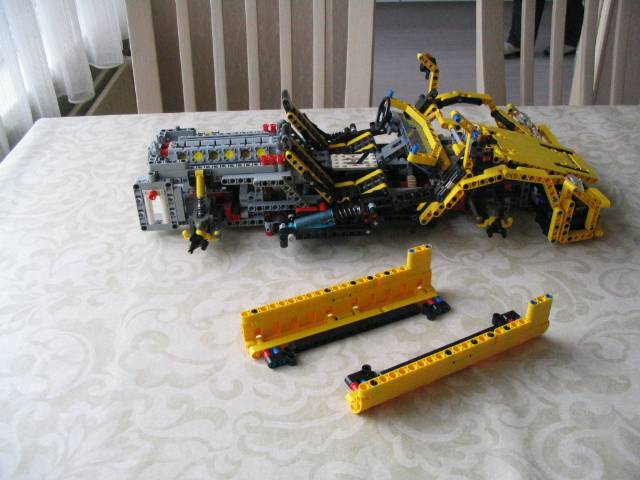 yellowsupercar_054.jpg