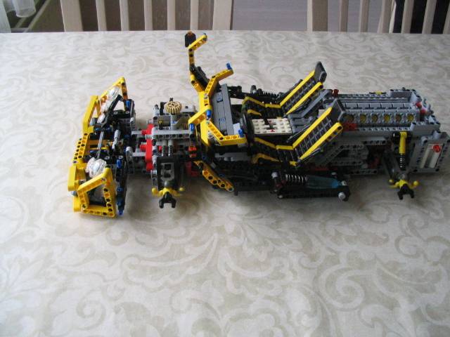 yellowsupercar_062.jpg
