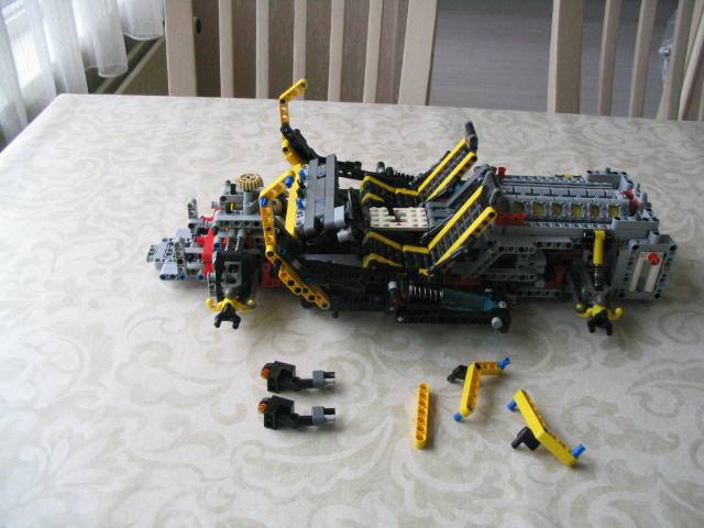 yellowsupercar_074.jpg