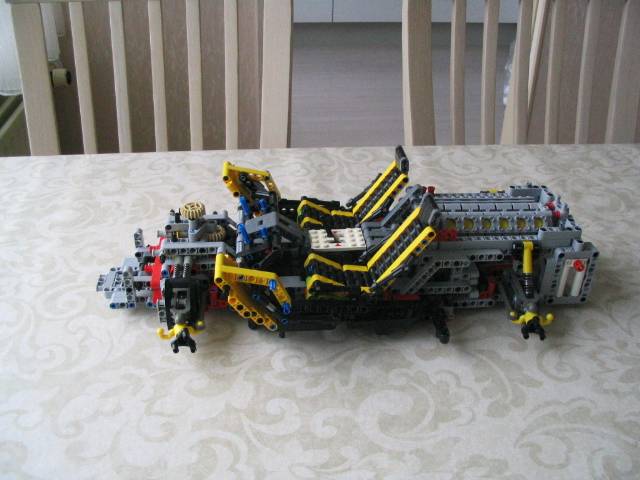 yellowsupercar_080.jpg