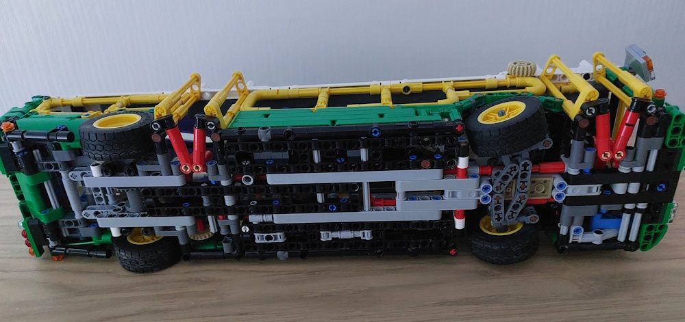 tc27bus_17.jpg