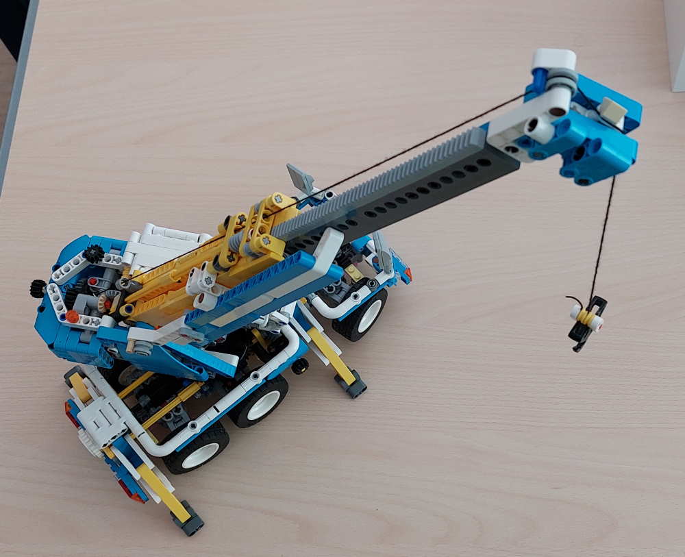 tc22citycrane_finished_18.jpg