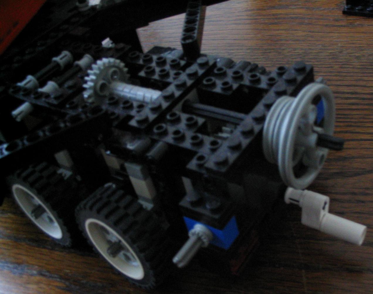 lego_demagac700_carrier_back.jpg
