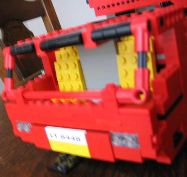lego_demagac700_carrier_cabin_002.jpg