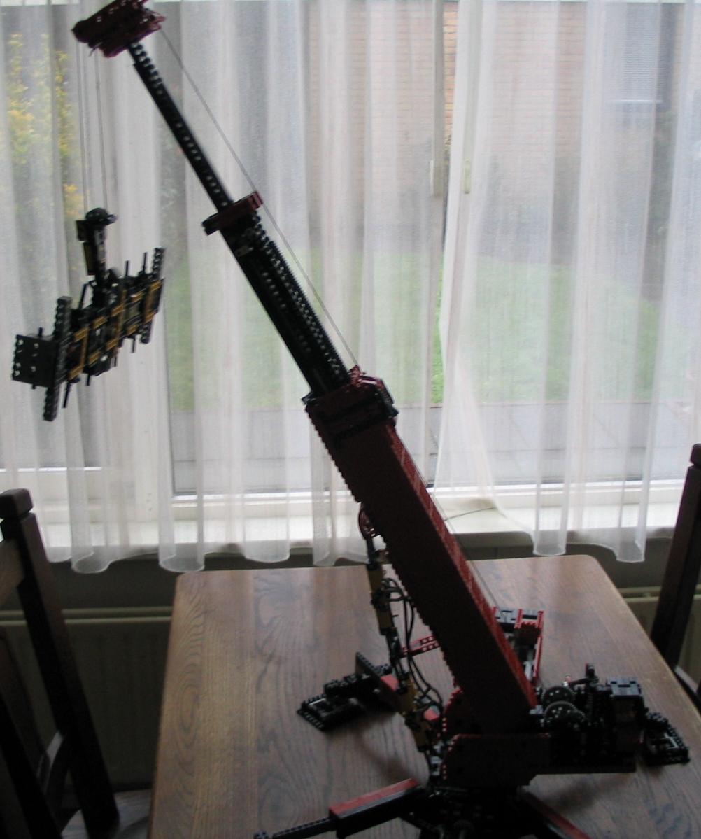 lego_demagac700_lifting_001.jpg