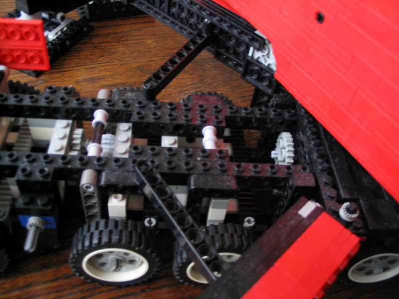 lego_demagac700_outriggers_007.jpg