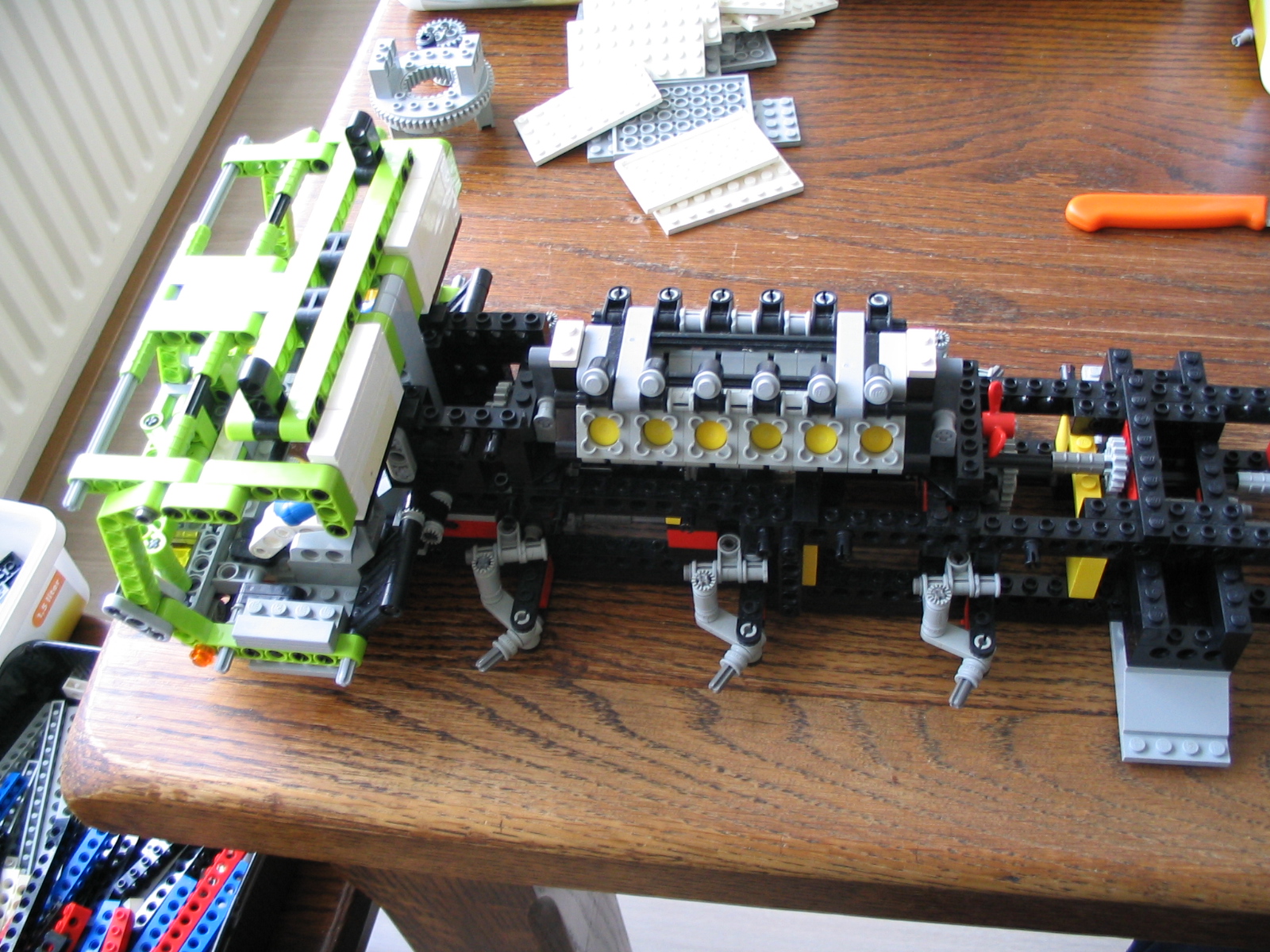 nineaxlecrane020.jpg