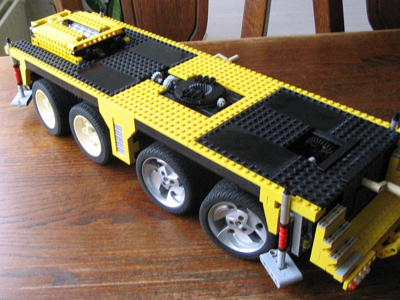 lego_demag_ac70city_big_unfinished_004.jpg