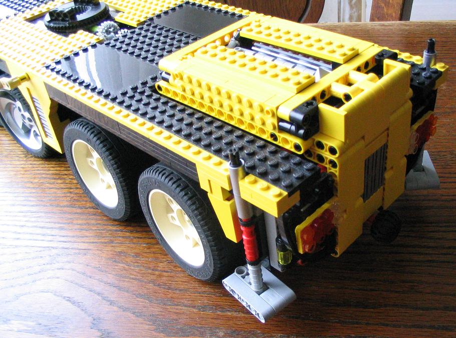 lego_demag_ac70city_big_unfinished_007.jpg